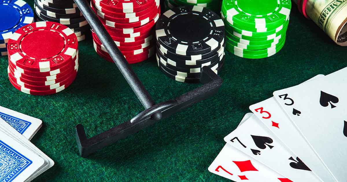 Rake trong poker là gì và nó ảnh hưởng đến tiền thắng của bạn như thế nào?  | Tự nhiên8